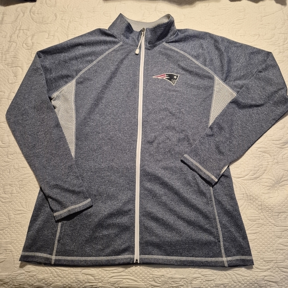 New England Patriots women's XXL blue long sleeve full zip sweater, pockets EUC